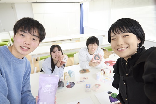 日本デザイナー芸術学院(日本设计艺术学院) 学校特色 1