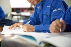 専門学校東京工科自動車大学校［中野校］(専门学校东京工科自动车大学校［中野校］) 学校特色 2