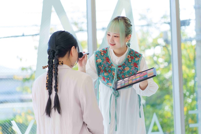 学校法人大村文化学園　福岡大村美容ファッション専門学校(学校法人大村文化学园 福冈 大村美容时尚专门学校) 学校特色 1